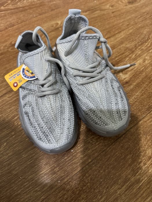 Кроссовки 33 размер