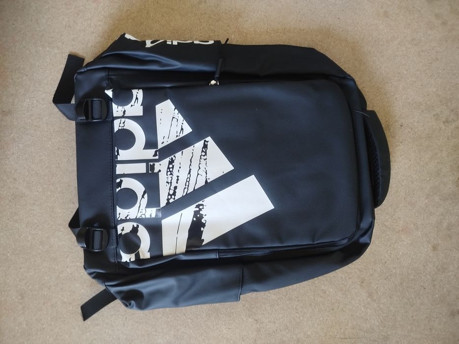 Продам рюкзак adidas