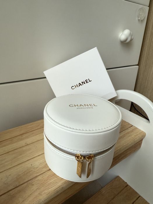 Мини кутия за бижута CHANEL