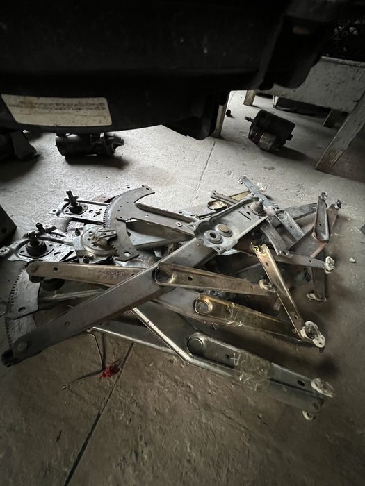 Стеко подемник Опел Астра и Вектра