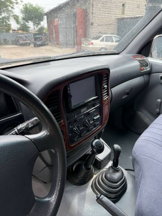 Toyota Land Cruiser 105. Diesei