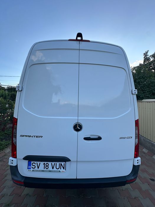 Mercedes-Benz Sprinter 907 319 v6 7g