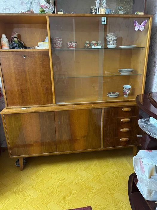 Продам сервант СССР