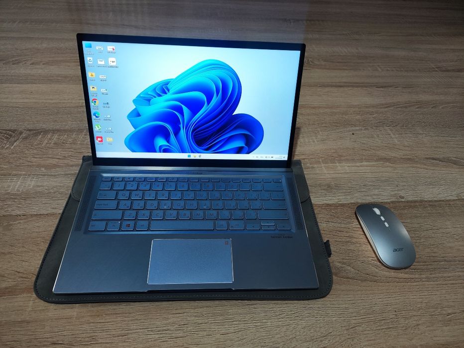 Asus ZenBook 14.