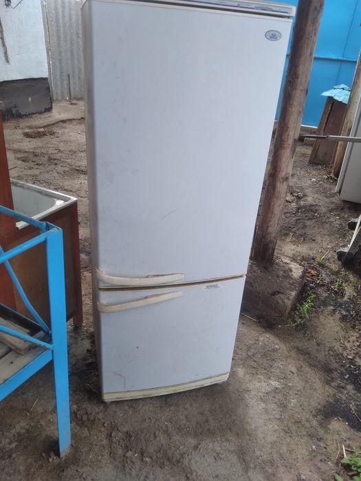 Холодильник не рабочий на запчасти