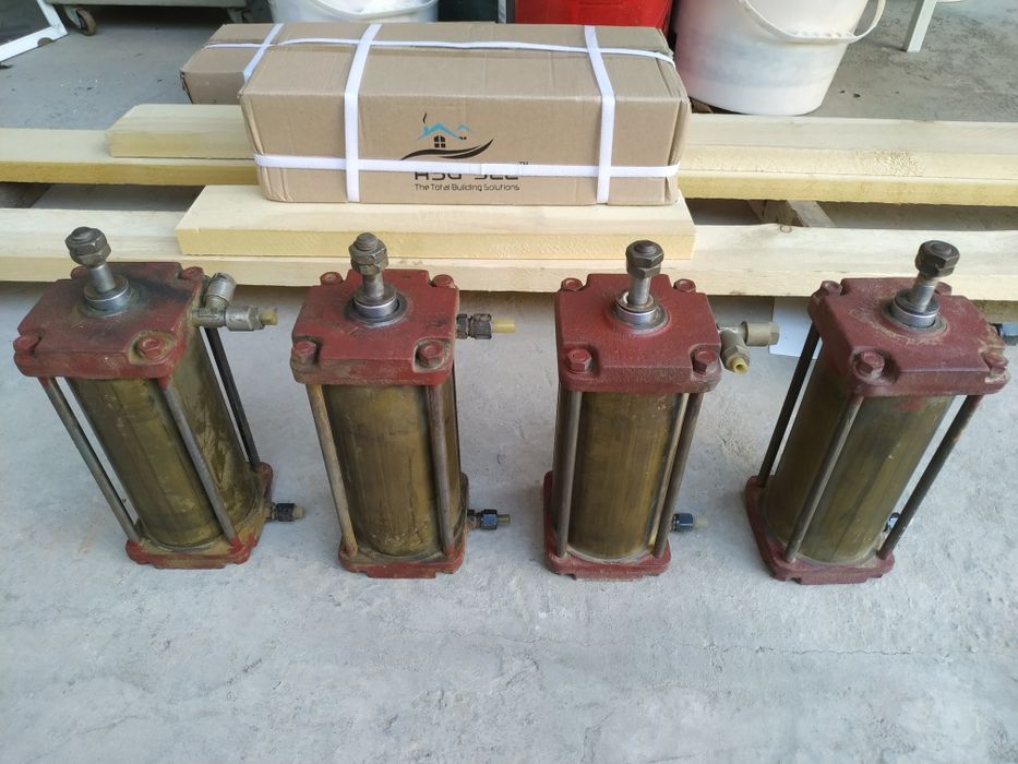 Пневматический цилиндр Италия.