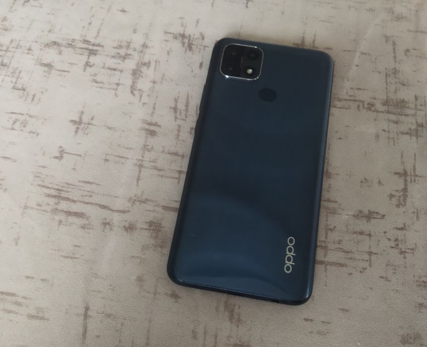 Срочно продам телефон