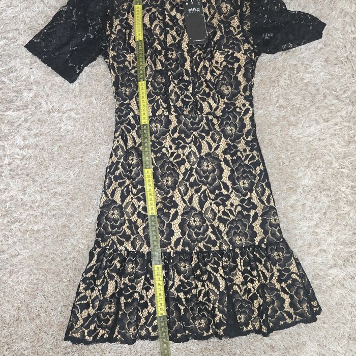 Дантелена рокля размер 38