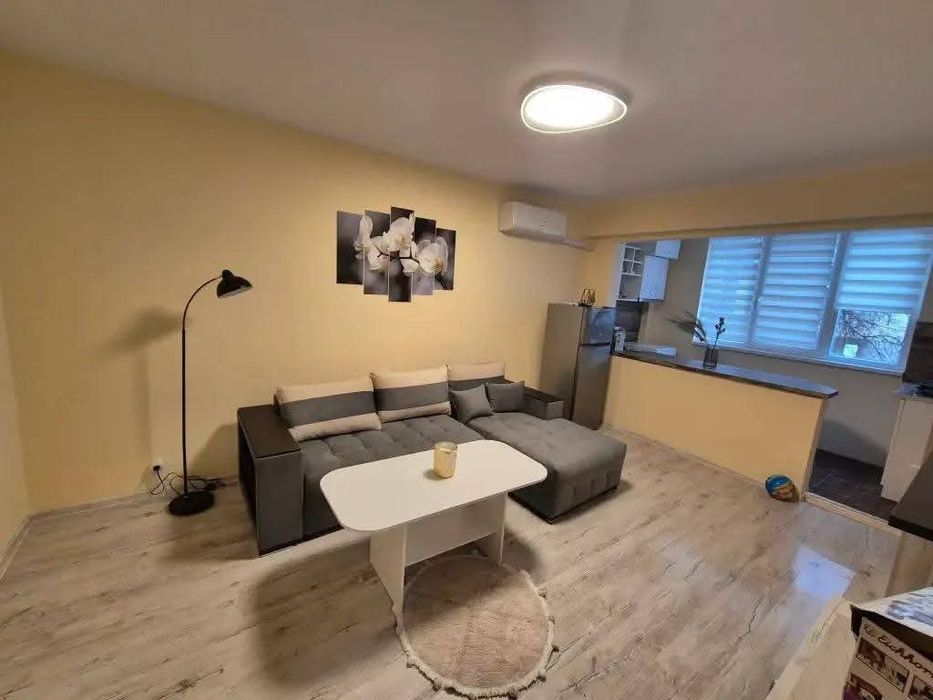 Дава се под наем Двустаен апартамент в Кюстендил, Герена - 72 кв.м за 248.88 € - Снимка #1