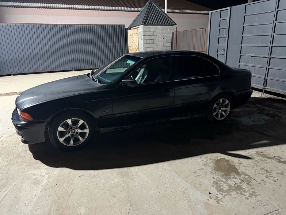 BMW e39 523i сатылады