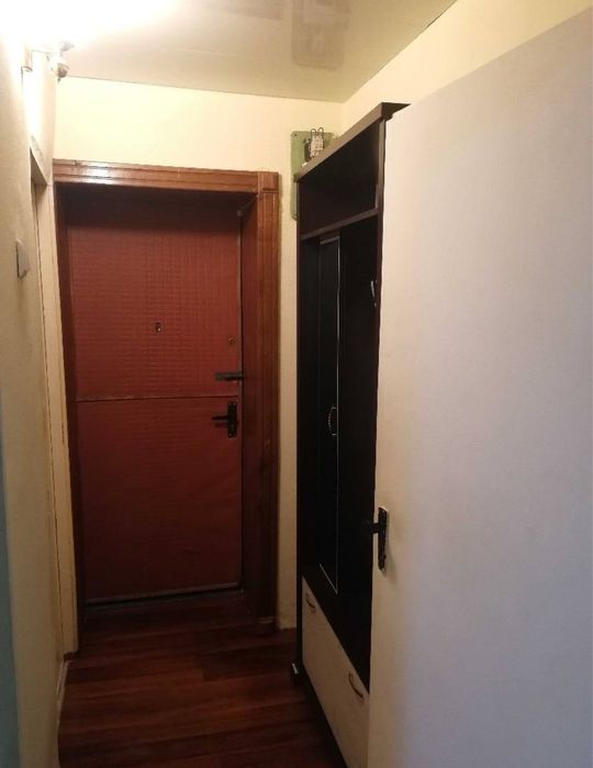 Чиланзар 6кв 2 комнатная Кирпич балкон 2/6