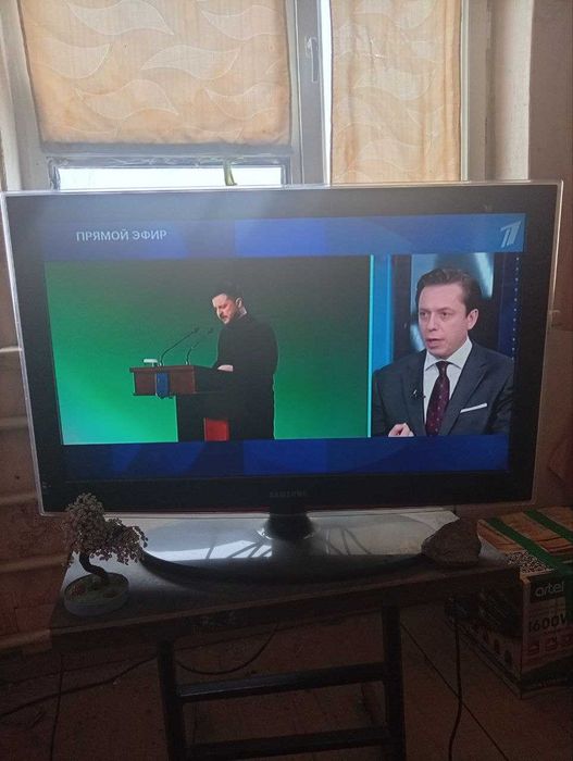 Телевизор  Samsung 32"