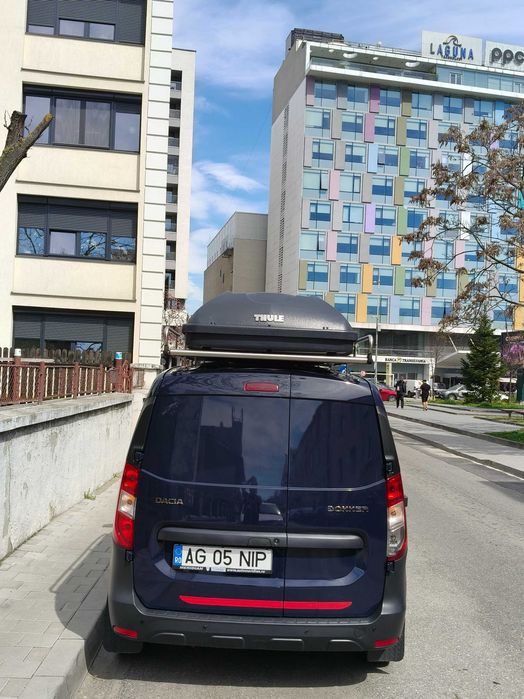 Cutie portbagaj Thule XXL 225 cm X 100 cm - stare impecabila, prindere rapida, aerodinamica în stare impecabilă!