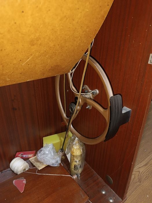 Продается швейная машинка Подольск 142. Состояние отличное