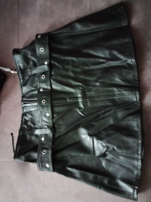 Дамска пола къса от еко кожа