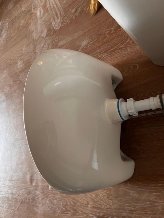 Раковина тюльпан со смесителем