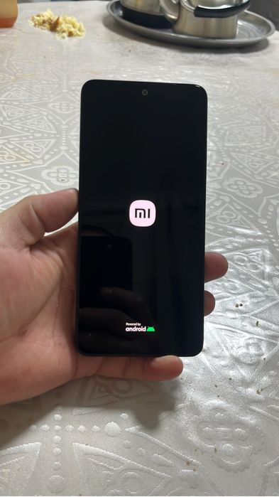 Продам Xiaomi redmi note 13