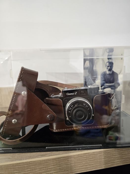 Aparat foto sovietic Smena-2 (Смена-2), anii 1960, caseta inclusa