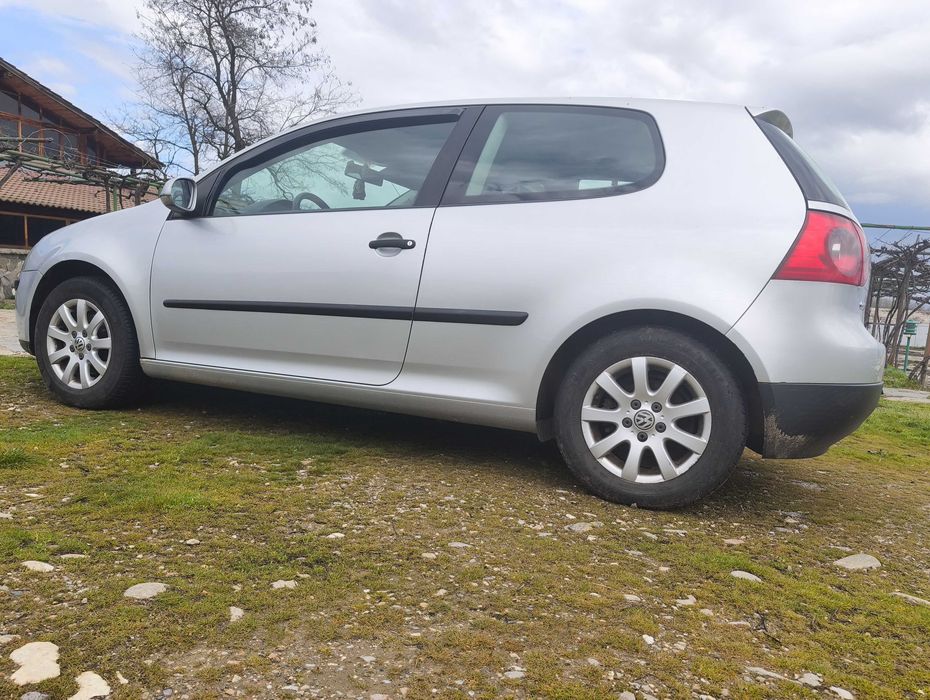 Продавам Golf 5 1.9 TDI