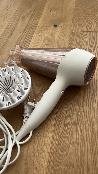 Сешоар Philips 2300 W MoistureProtect IONIC