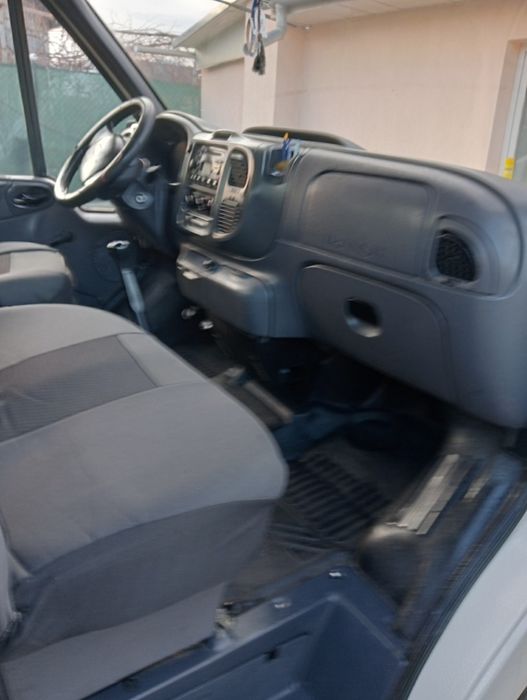 Ford transit basculabil trilateral din fabrică.
