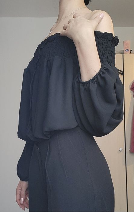 Елегантна шифонена блуза с дълъг ръкав и паднали рамене