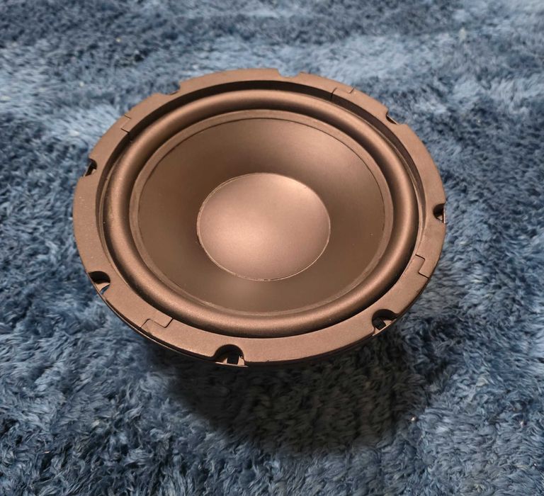 Difuzor 8” 21cm woofer, Model: 20PR12FX-DW01 nou, folosita in boxe precum Quadral Magnat Canton