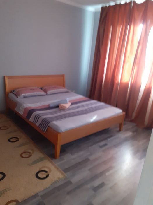 Посуточно квартира район Евразия