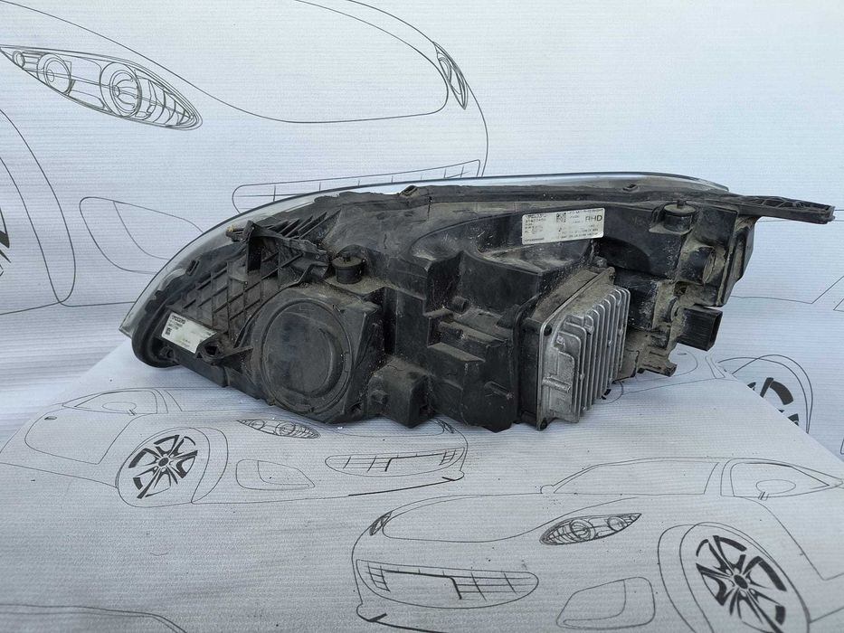 Far Dreapta Uk Full Led Facelift Volvo V40 2015 / 2016-2019 Cod OEM 31420450 (1E1)