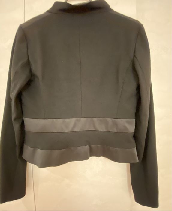 Дамско късо сако