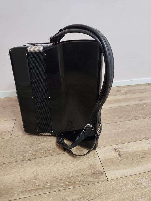 Acordeon HOHNER de vanzare