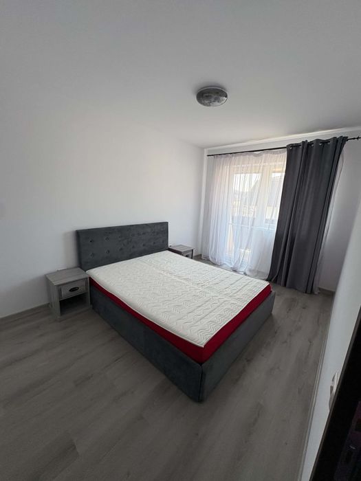 De vanzare apartament 2 camere decomandat