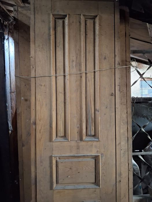 Продам деревянные двери