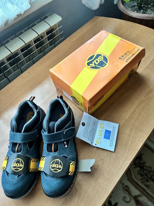 Продам рабочую обувь