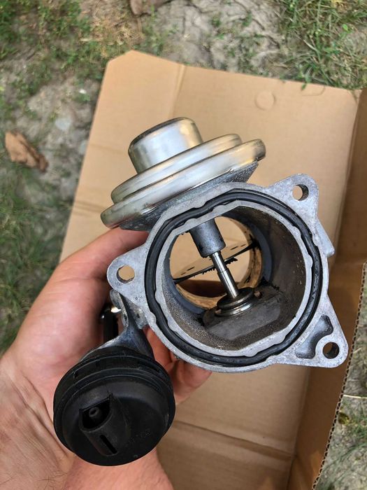 EGR si debitmetru de aer (VW Passat, 2002) de vânzare