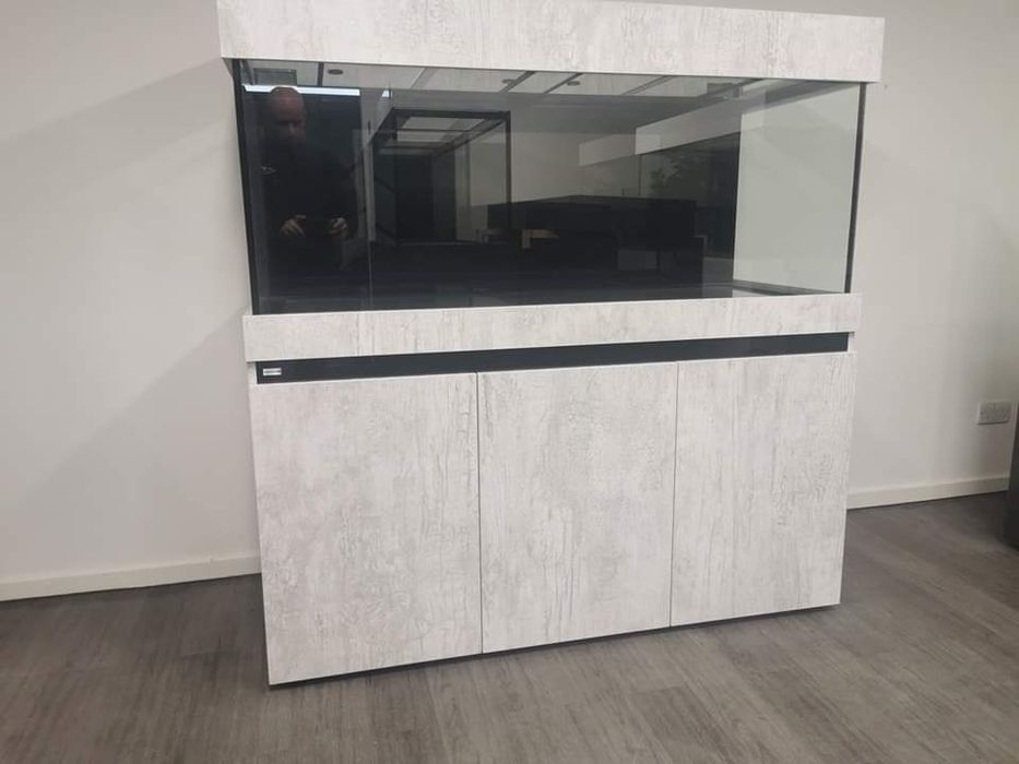 Мебель с аквариумом