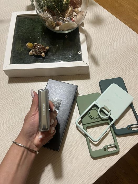 Samsung Galaxy Z Flip 4 ш Zflip 5