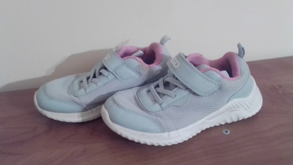 Кроссовки для девочки 34 размер