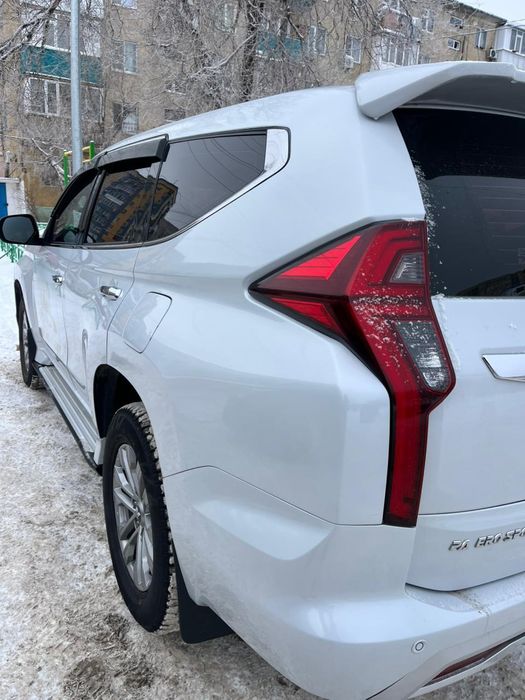 Mitsubishi pajero sport