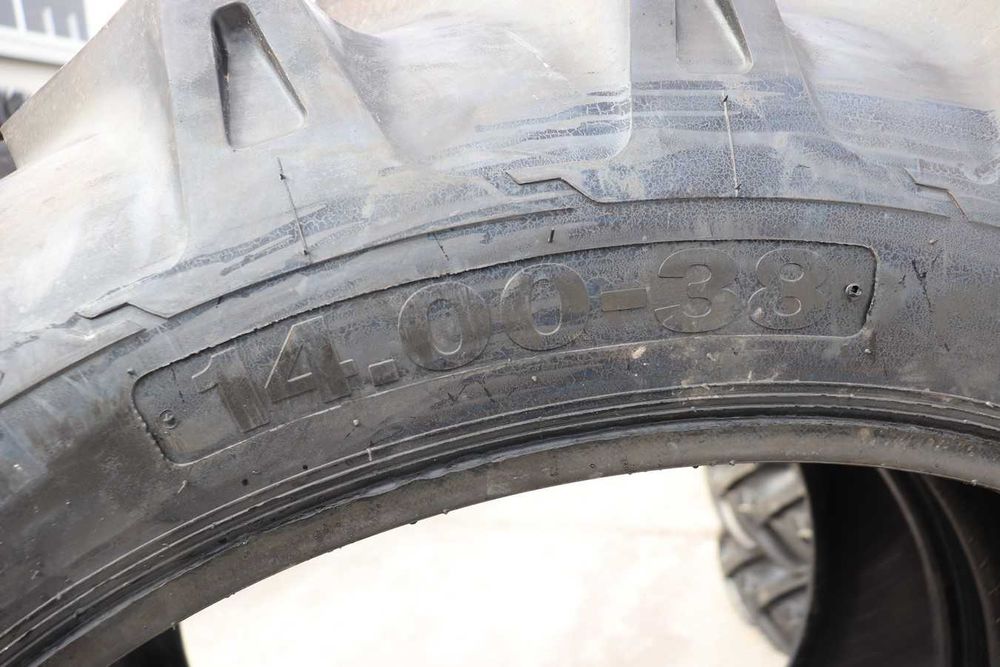 Anvelope noi 14.00-38 OZKA 10PLY cauciucuri tractor U650 spate
