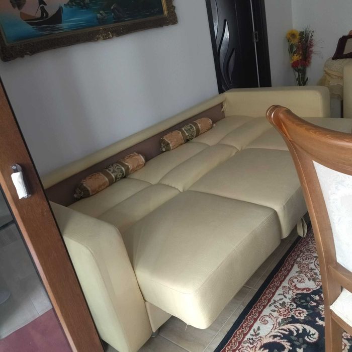 Vand set fotolii + canapea culoare crem,aspect impecabil