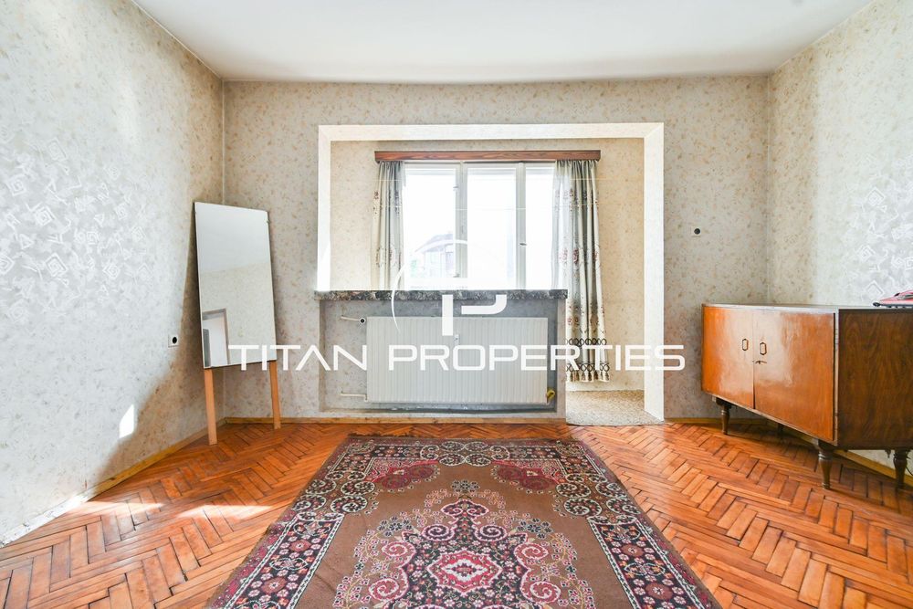 Тристаен за продажба в гр.Перник, кв.Димова махала