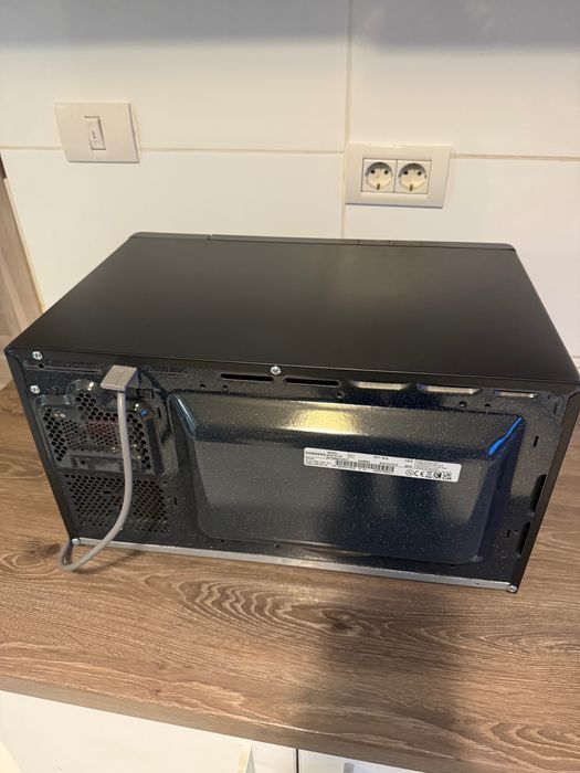 Cuptor microunde SAMSUNG 23l 800W