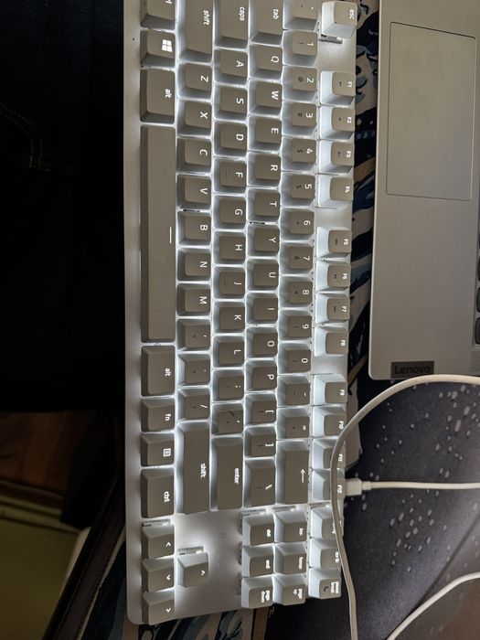 Tastatura razer blackwodow lite si apple