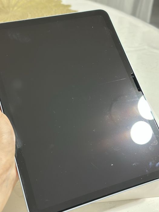 Продам iPad Air M2 на 128 гб