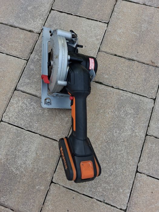 Circular de mana cu acumulator Worx