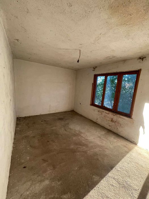 Продавам къща в Брезово