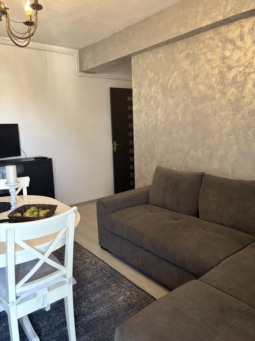 Proprietar inchiriez 2 camere berceni