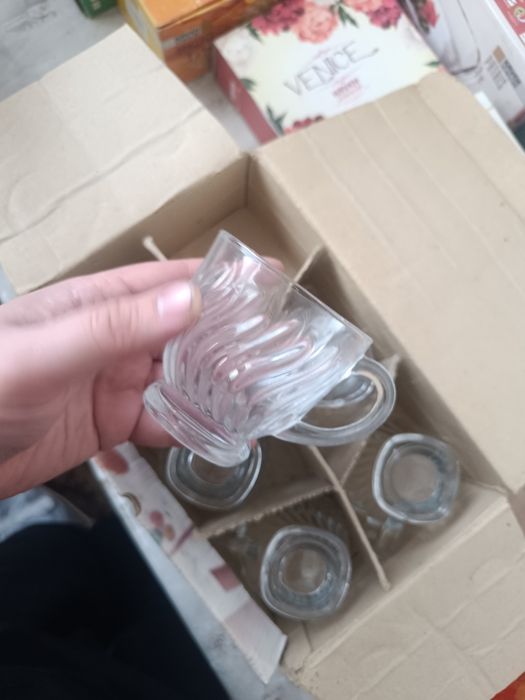 Набор новых стаканов