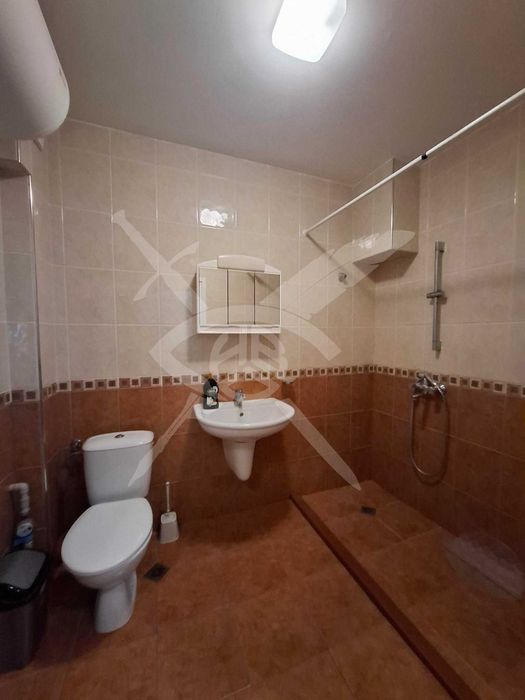 Дава се под наем Двустаен апартамент в Варна, Общината - 75 кв.м за 400 € - Снимка #5